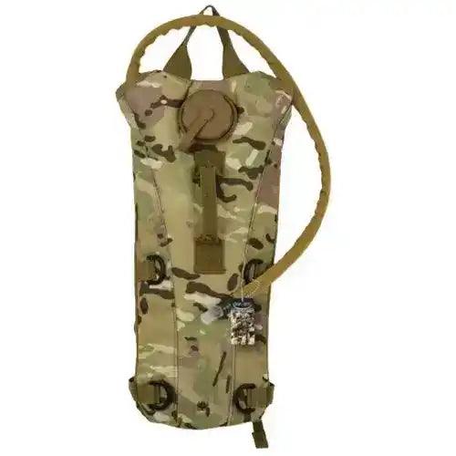 Mochila de hidratación Barbaric negra de 2,5 litros con bolsa de agua incluida para senderismo multicam